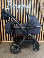 PRE LOVED egg3 Travel System - Celestial