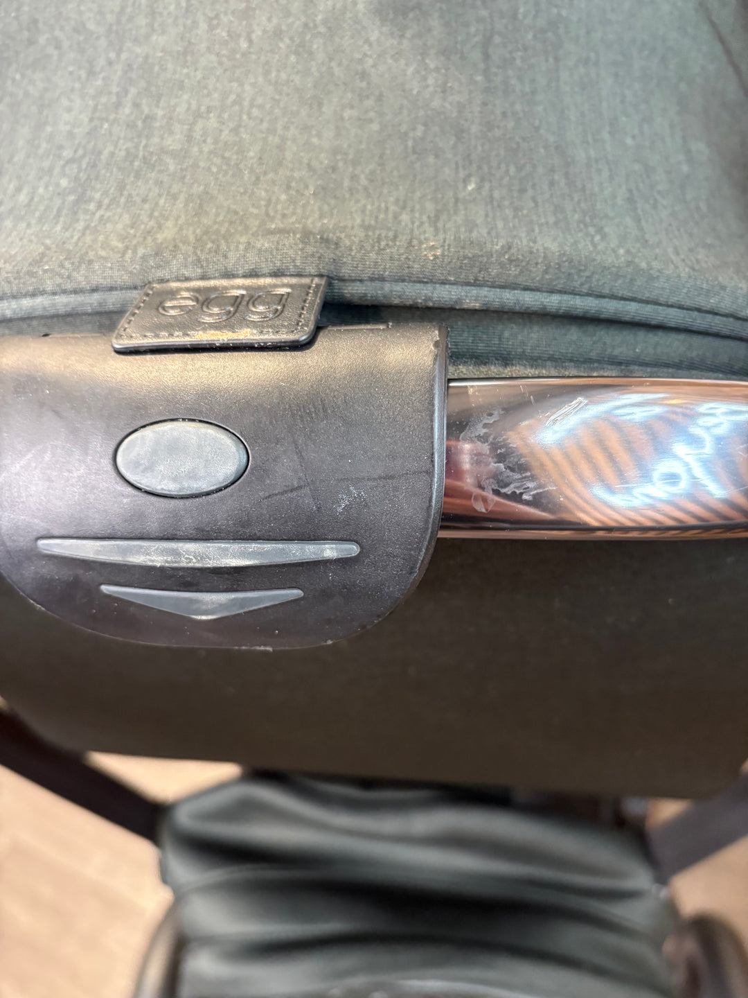 PRE LOVED egg3 Travel System - Black Olive