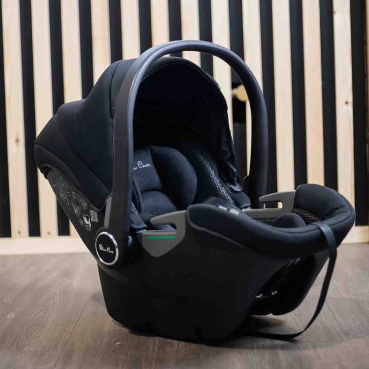 PRE LOVED Silver Cross Dream i-size Car Seat - Donington