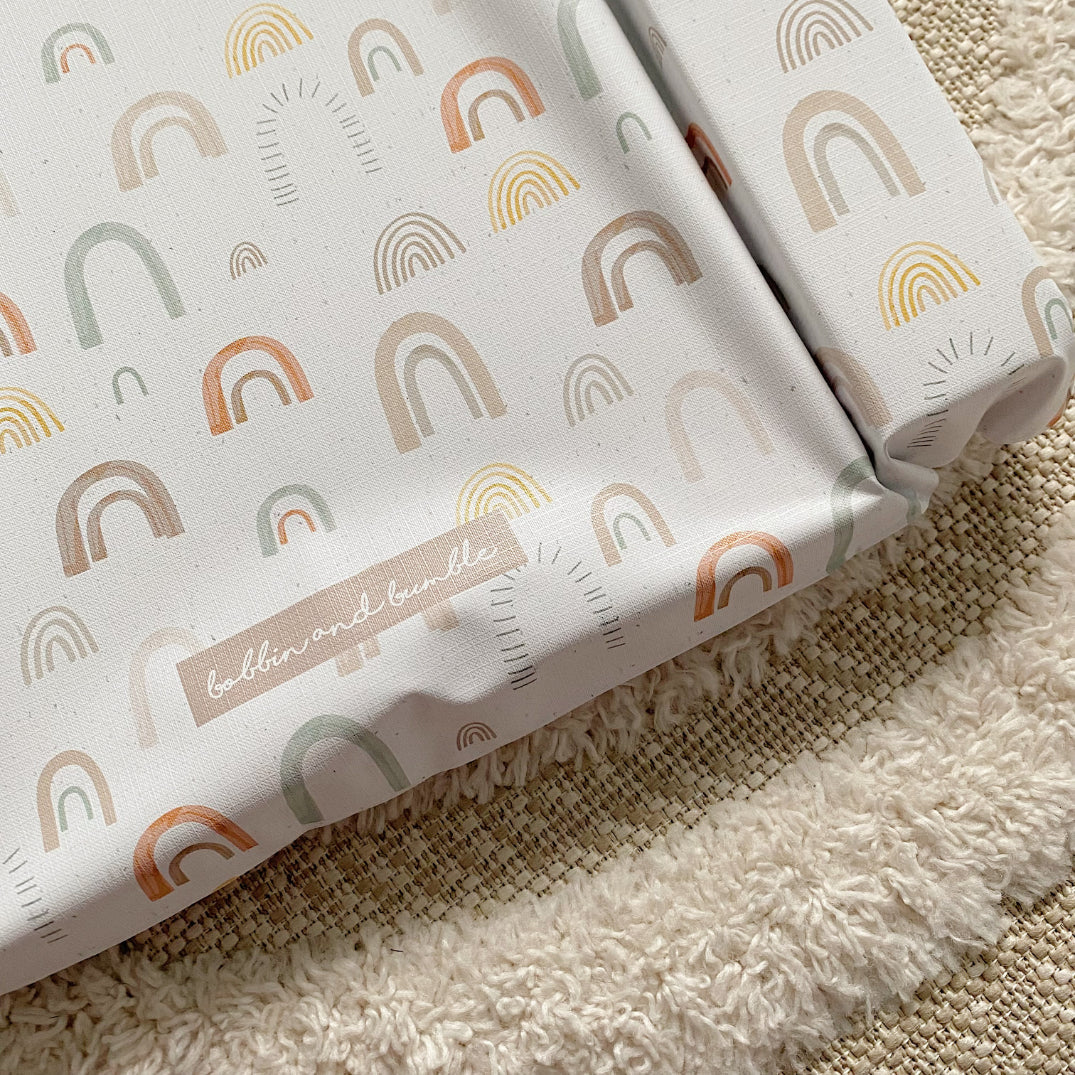 Bobbin & Bumble Standard Changing Mat - Abstract Rainbow