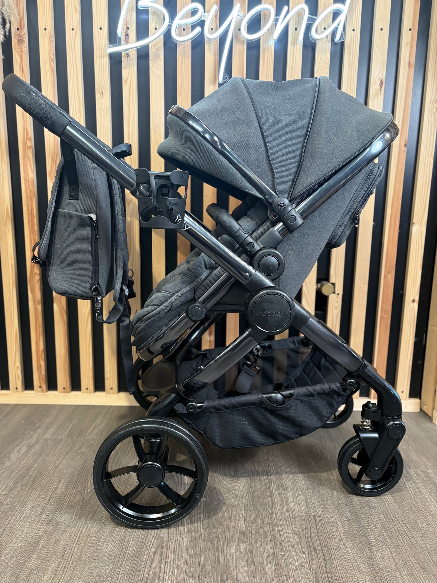 PRE LOVED iCandy Peach 7 Pram, Pushchair + Accessories - Phantom/Truffle