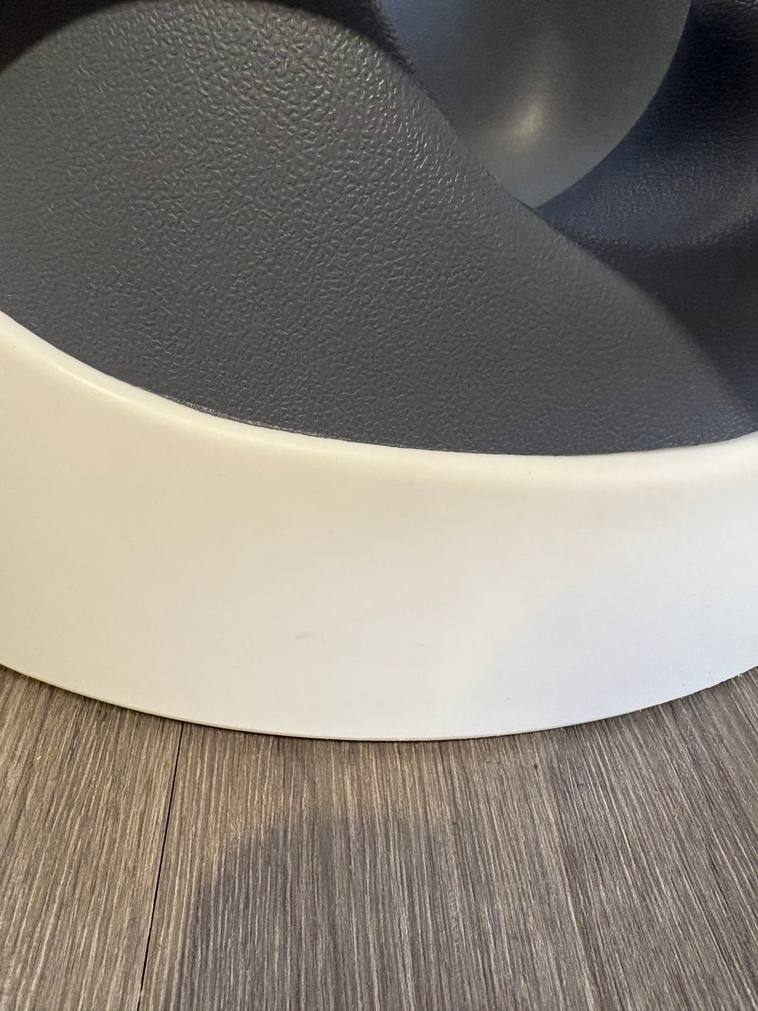 PRE LOVED Mamas & Papas Baby Snug & Toy Tray - Grey