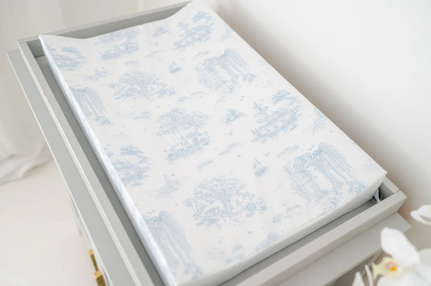 The Gilded Bird Spring Toile Blue Wedge Mat