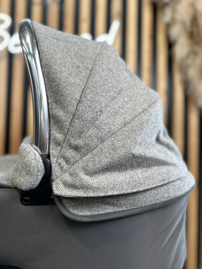 PRE LOVED Mamas & Papas Ocarro - Grey Tweed