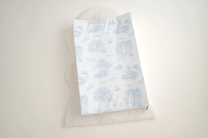 The Gilded Bird Spring Toile Blue Wedge Mat