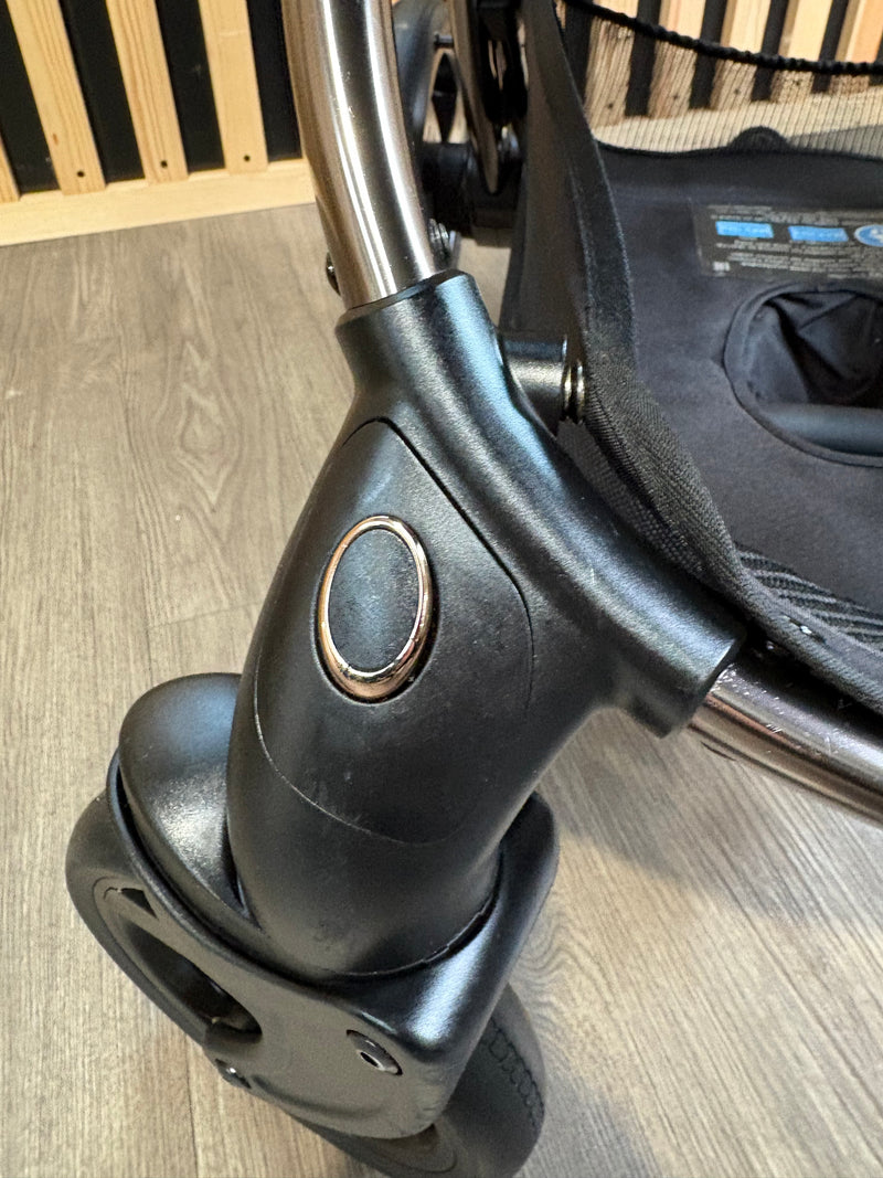 PRE LOVED egg3 Travel System - Mink