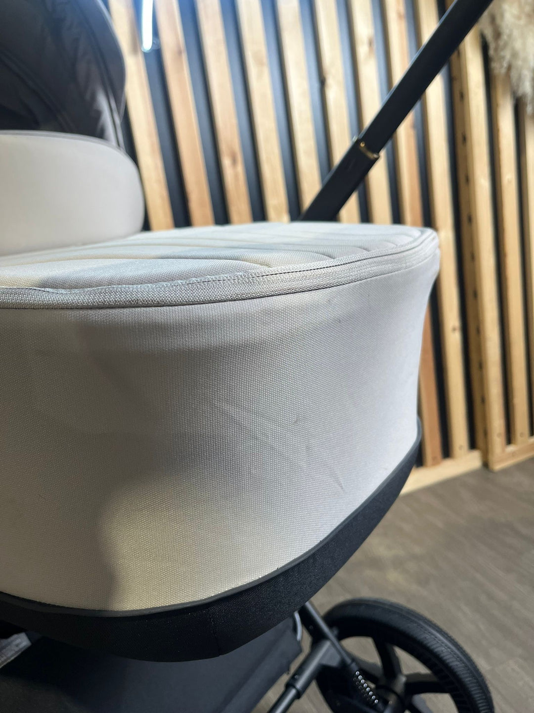 EX DISPLAY Venicci Claro Pushchair, Carrycot & Accessories - Vanilla