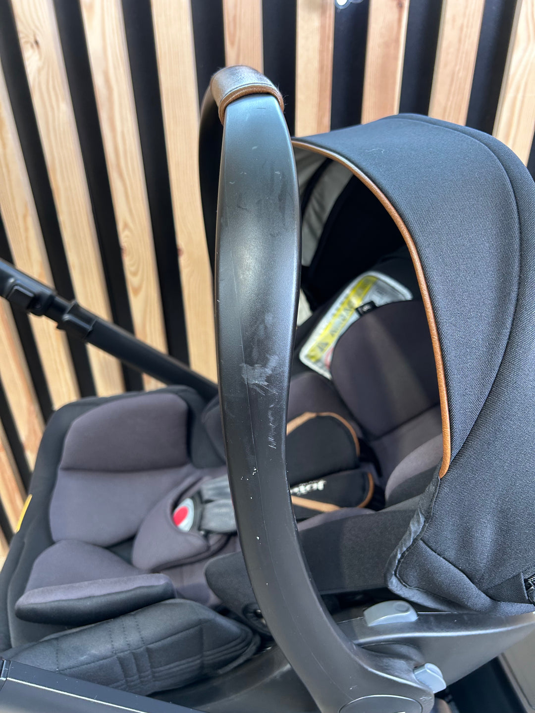 PRE LOVED Nuna Mixx Travel System - Caviar