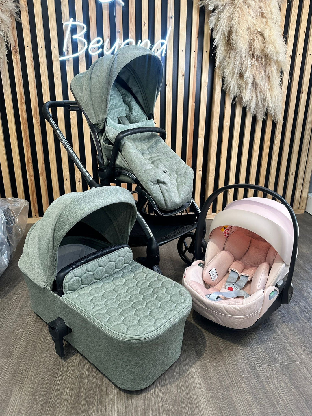 PRE LOVED iCandy Core Travel System - Light Moss
