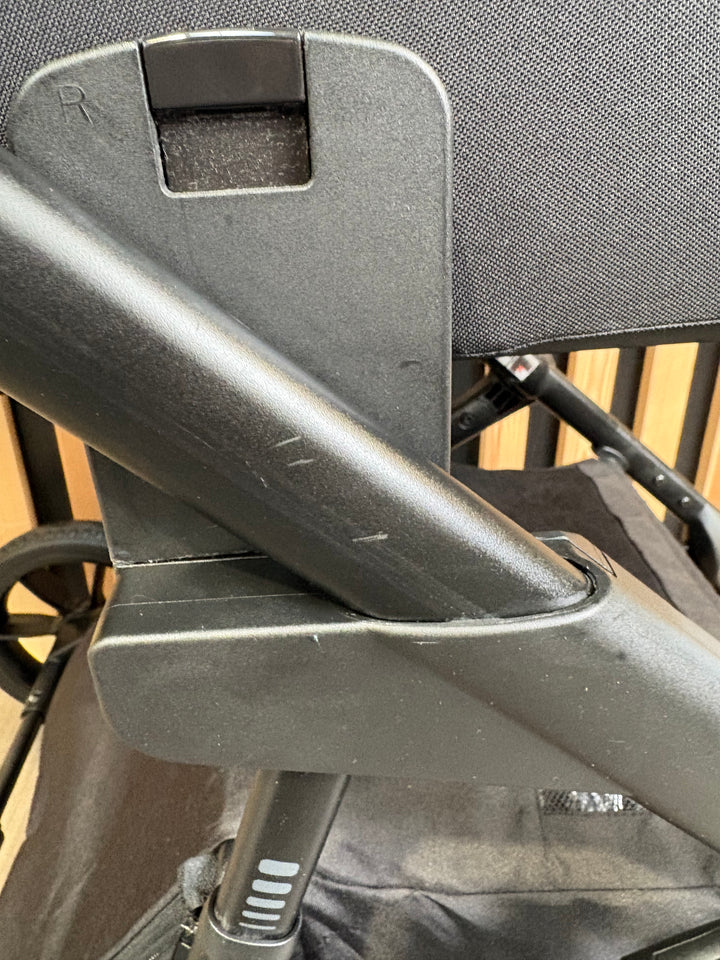 PRE LOVED My Babiie MB500 2in1 Travel System - Obsidian