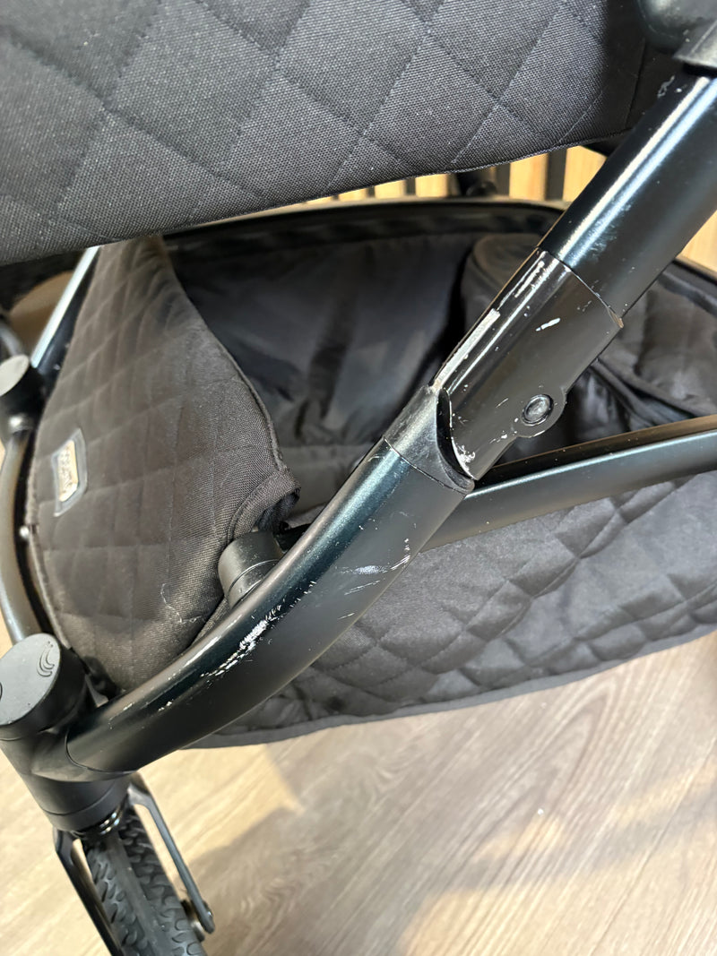 PRE LOVED Cosatto Wow 3 Travel System - Silhouette