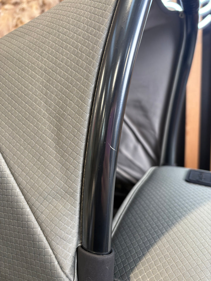 PRE LOVED Babystyle Oyster3 Travel System - Spearmint