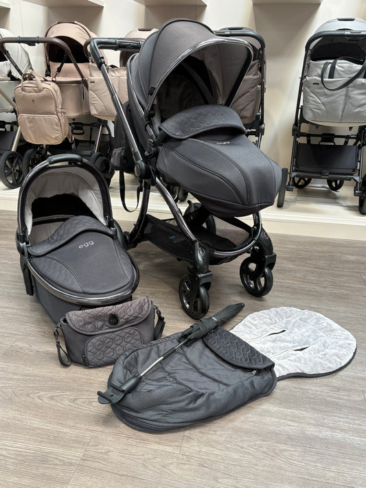 PRE LOVED egg3 Travel System - Carbonite