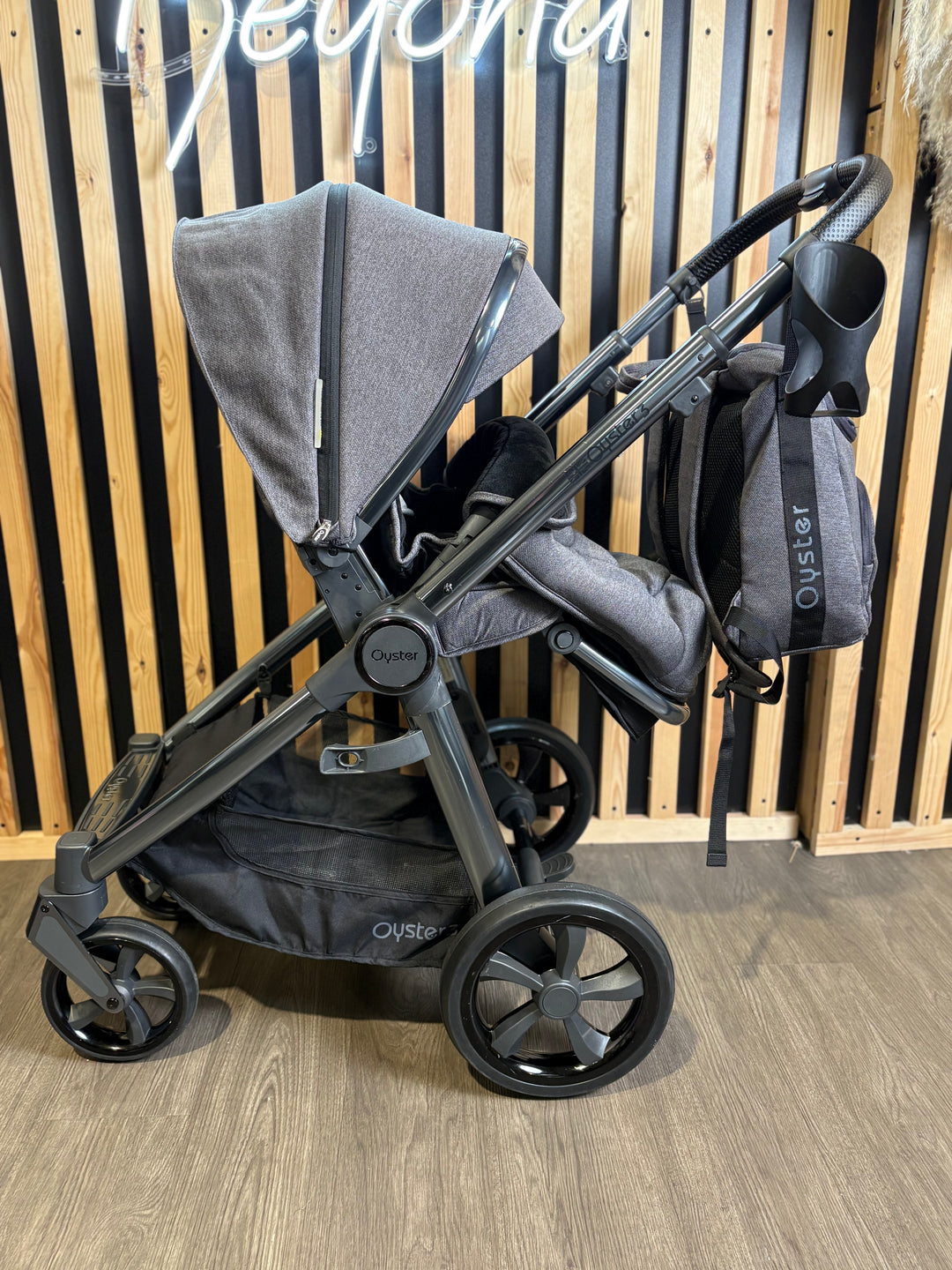 PRE LOVED Babystyle Oyster3 Travel System - Fossil