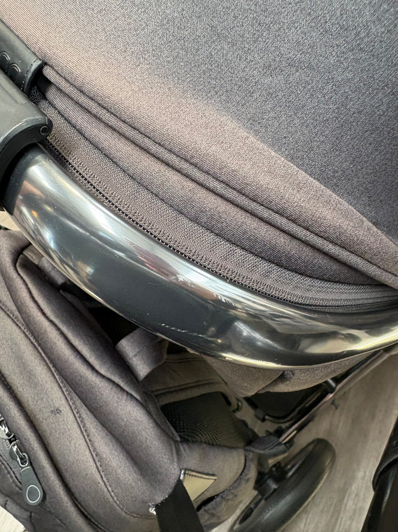 PRE LOVED egg3 Travel System - Carbonite
