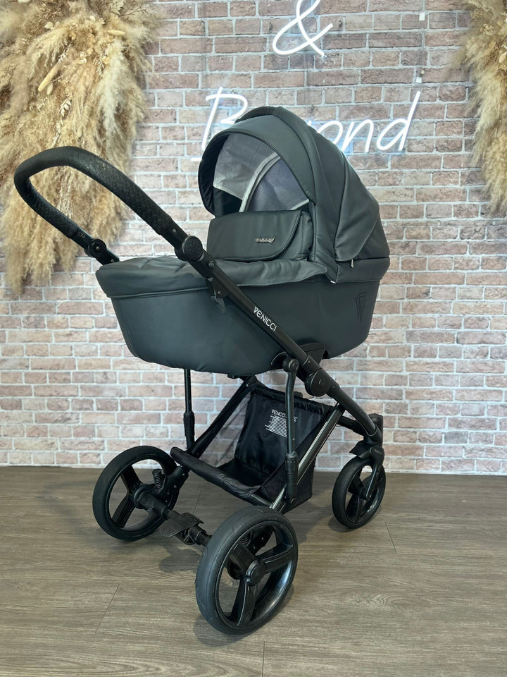 PRE LOVED Venicci Asti Lux Travel System - Leatherette Grey