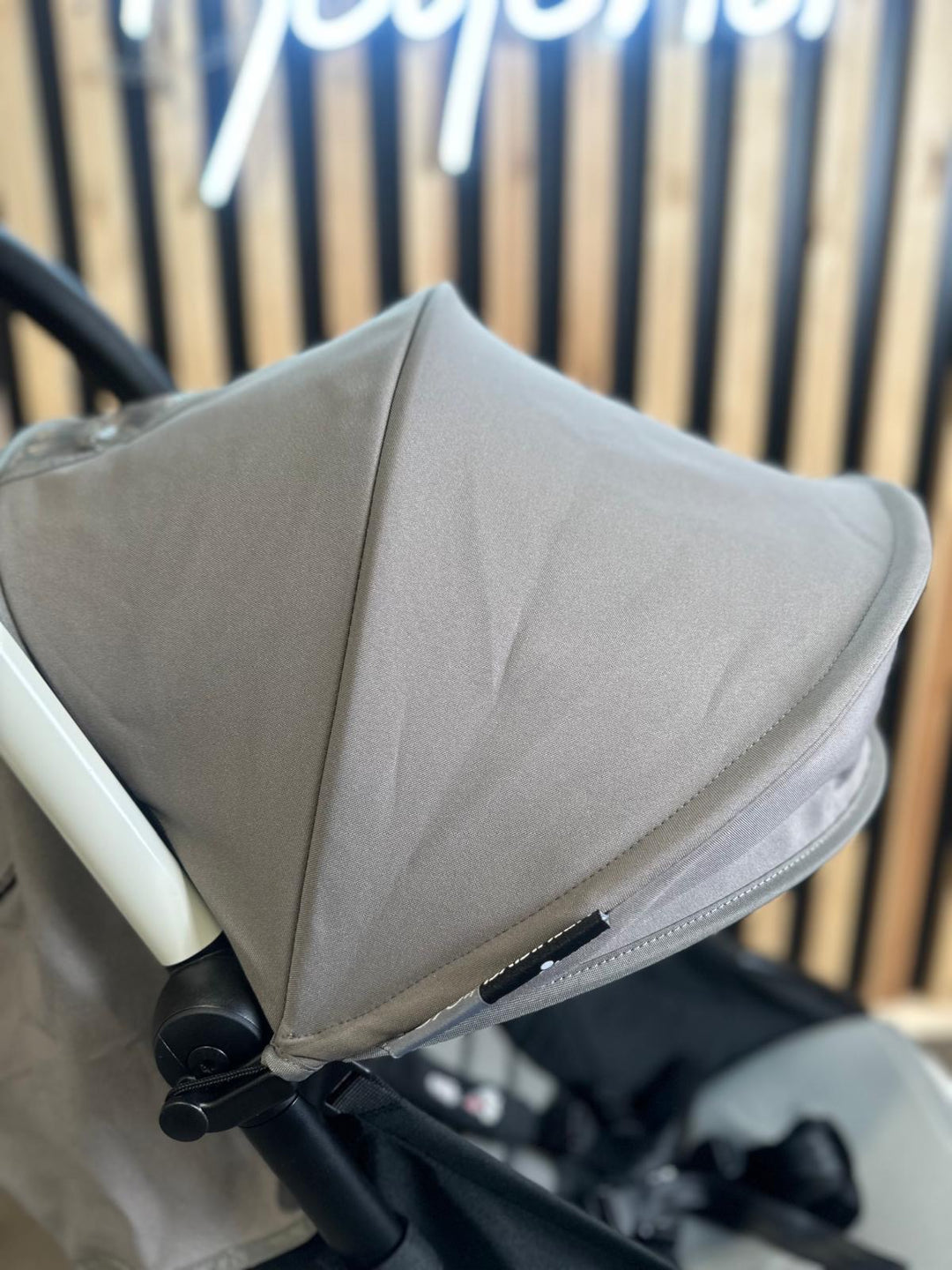 PRE LOVED Babyzen Yoyo Stroller - Beige