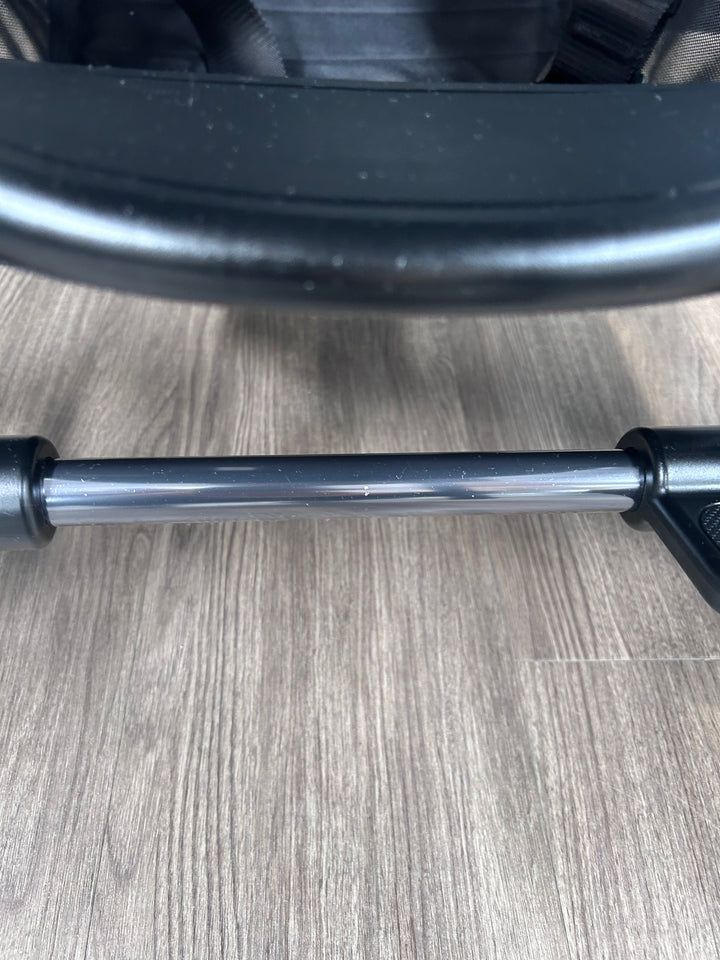 PRE LOVED iCandy Peach 7 Pushchair Bundle - Light Grey