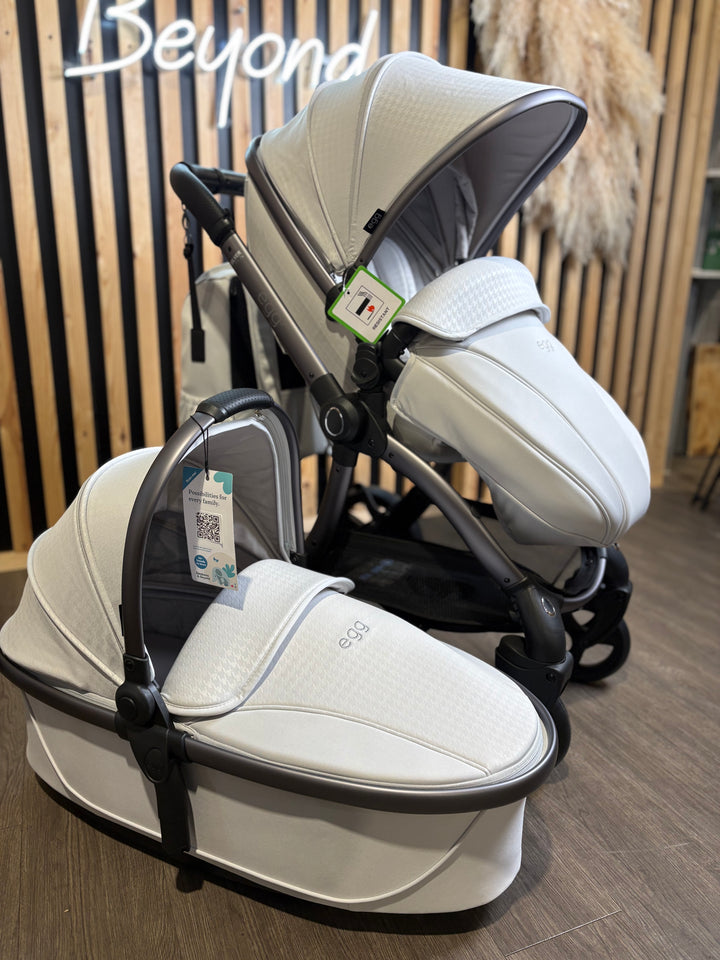 EX DISPLAY egg3 Pram + Pushchair - Houndstooth Silver