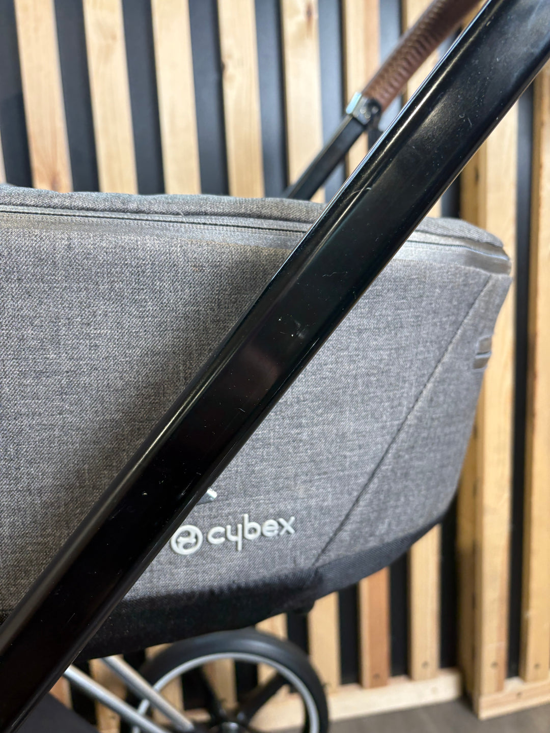 PRE LOVED Cybex Priam Pram + Pushchair - Manhattan Grey/Chrome