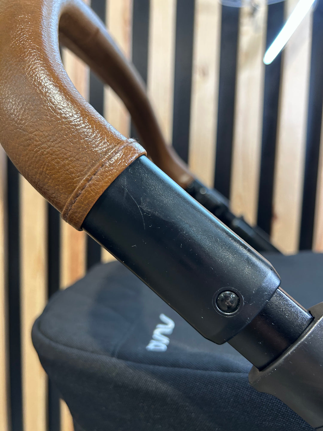 PRE LOVED Nuna Mixx Travel System - Caviar/Granite