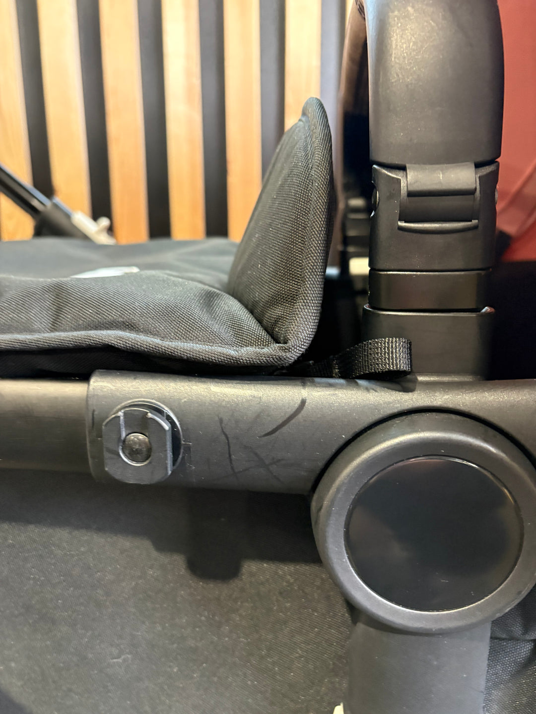 PRE LOVED Bugaboo Fox3 Travel System - Black/Pink