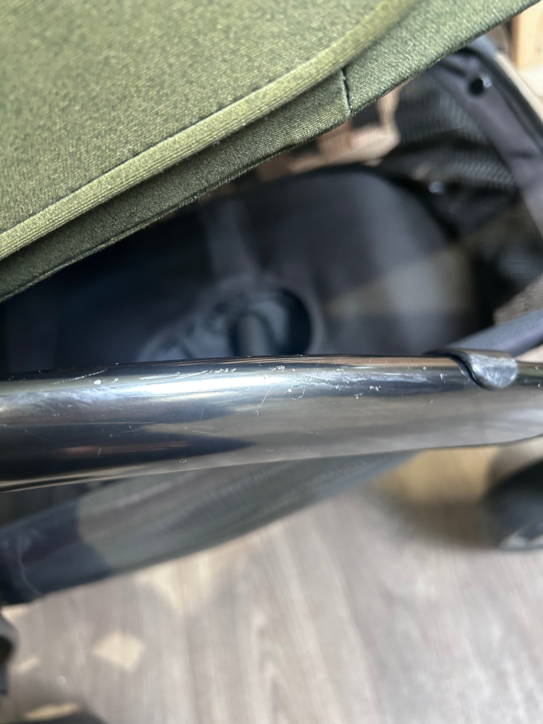 PRE LOVED egg2 Travel System - Olive