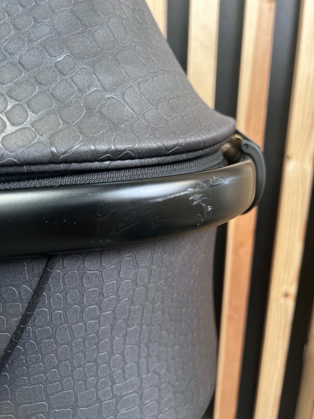 PRE LOVED egg2 Travel System - Jurassic Gold