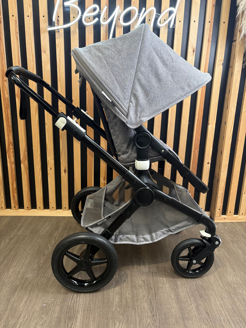 PRE LOVED Bugaboo Fox2 2-in-1 Travel System - Grey Melange