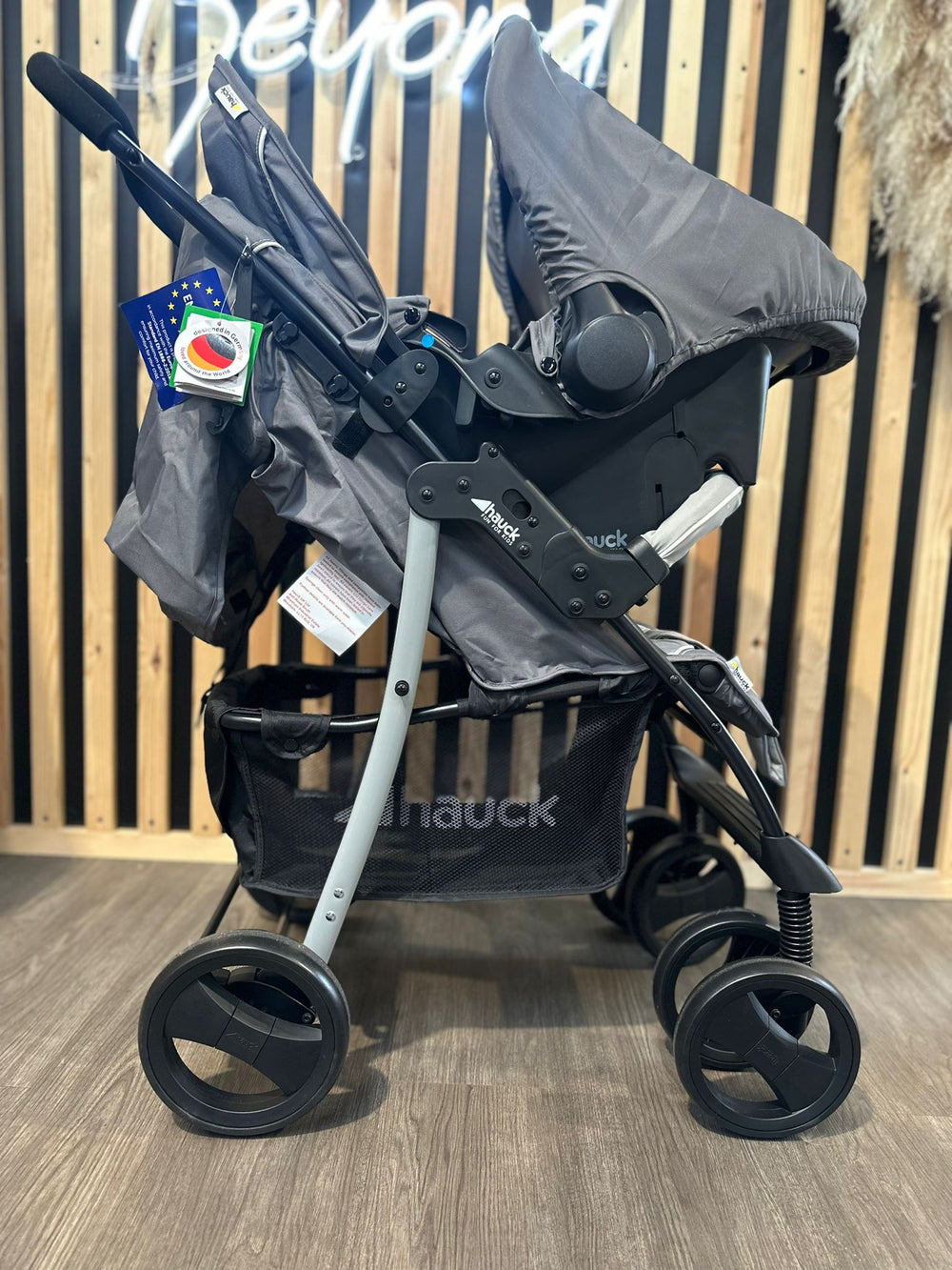 EX DISPLAY Hauck Shopper SLX Trioset Grey – Bambinosandbeyond