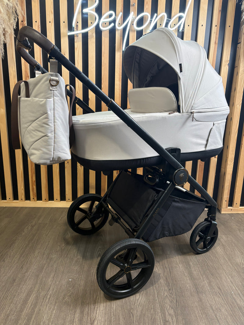 PRE LOVED Venicci Claro 2-in-1 Travel System - Vanilla