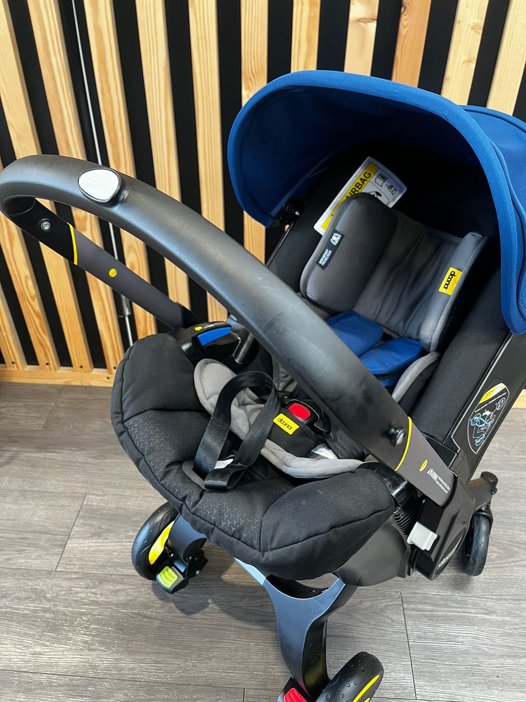PRE LOVED Doona+ Car Seat & Stroller - Royal Blue
