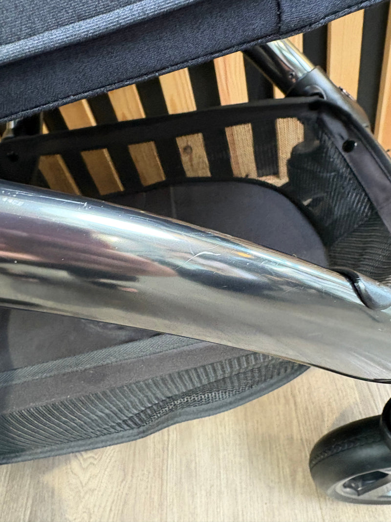 PRE LOVED egg2 Travel System - Cobalt