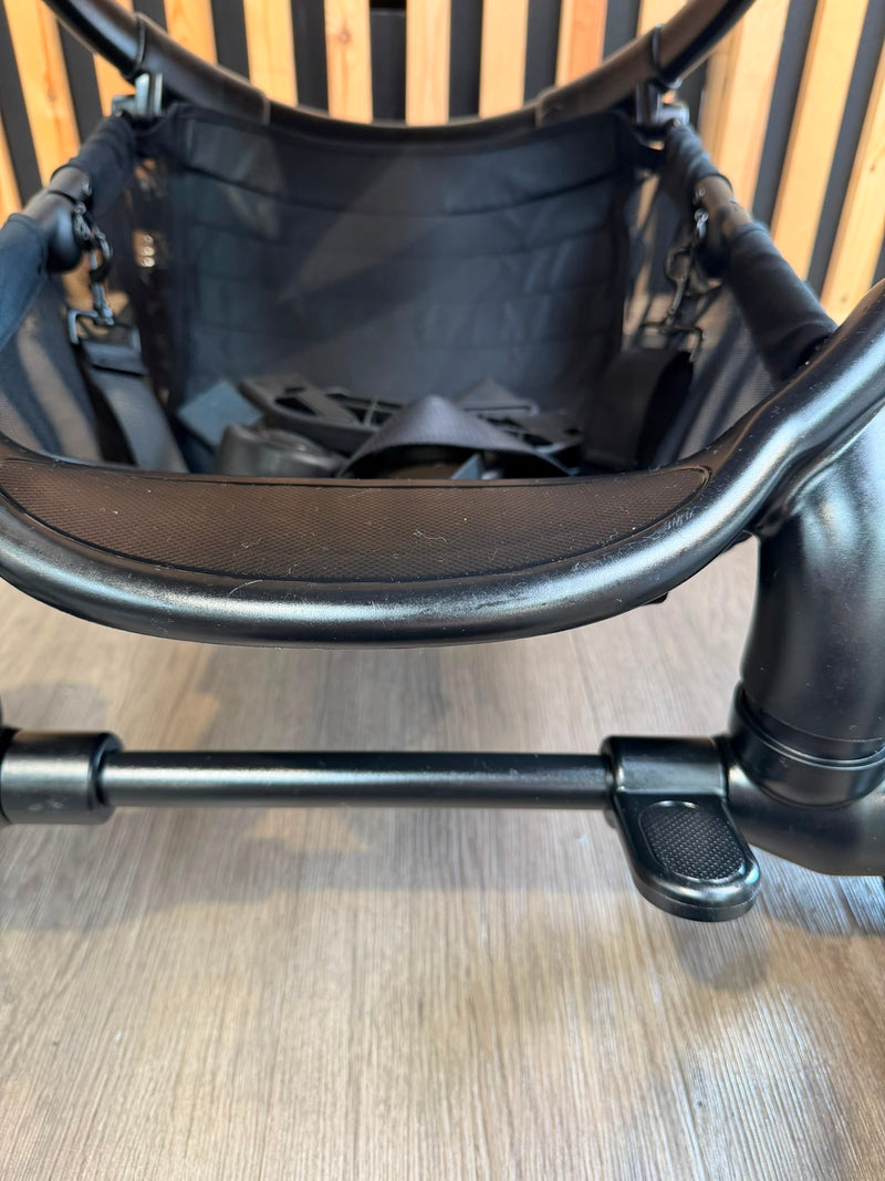 PRE LOVED iCandy Peach 7 Travel System - Cookie