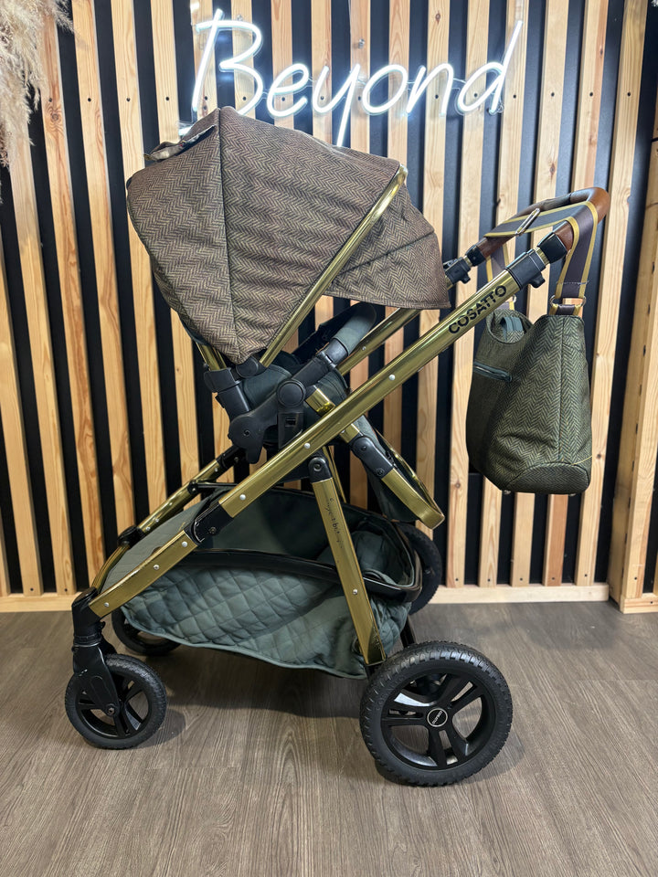 PRE LOVED Cosatto Wow Continental Travel System - Bureau