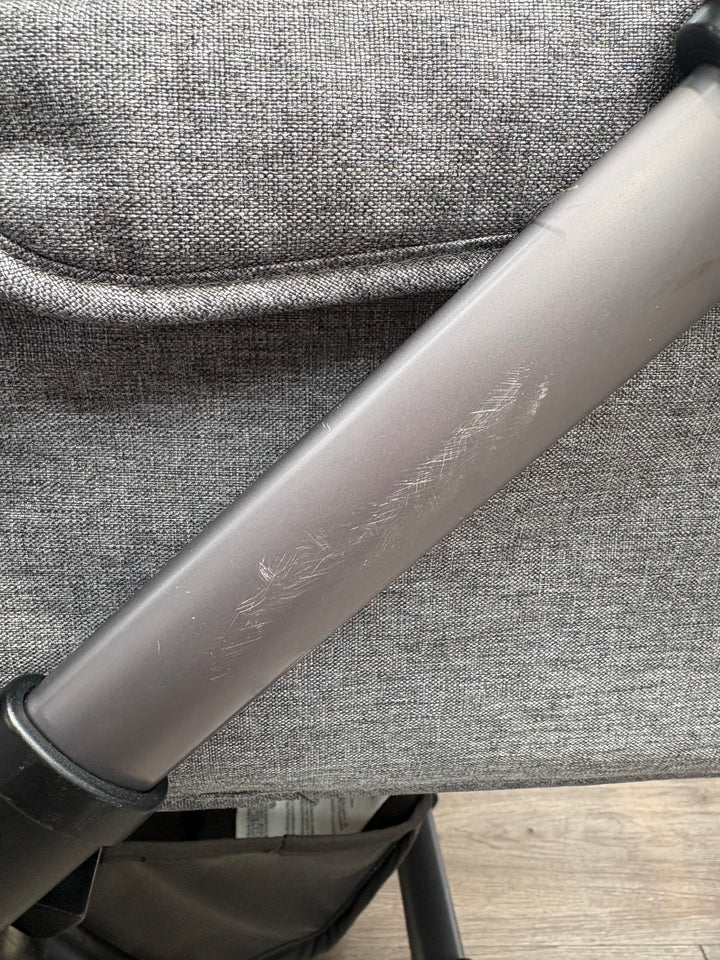 PRE LOVED Bugaboo Donkey5 Twin Bundle - Grey Melange