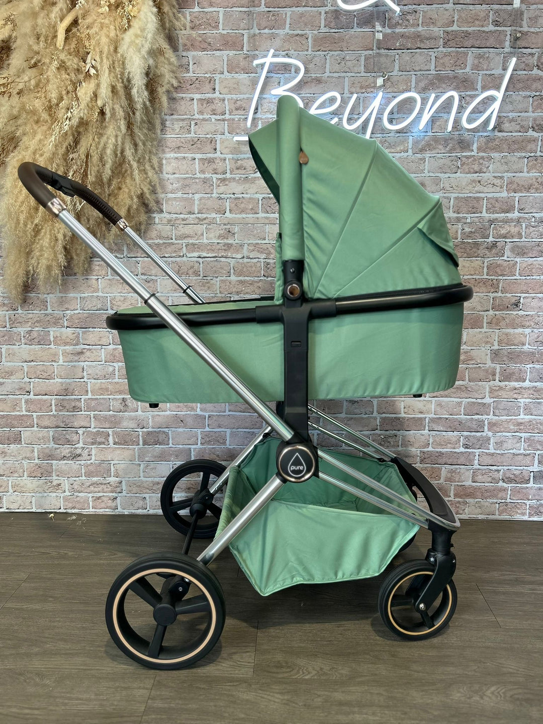 EX DISPLAY Mee-go Pure 2 in 1 Pram & Pushchair - Sage Green