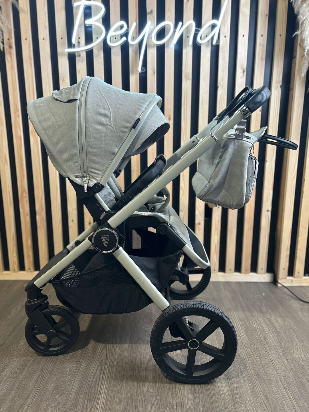 EX DISPLAY Venicci Tinum Upline Travel System - Moonstone