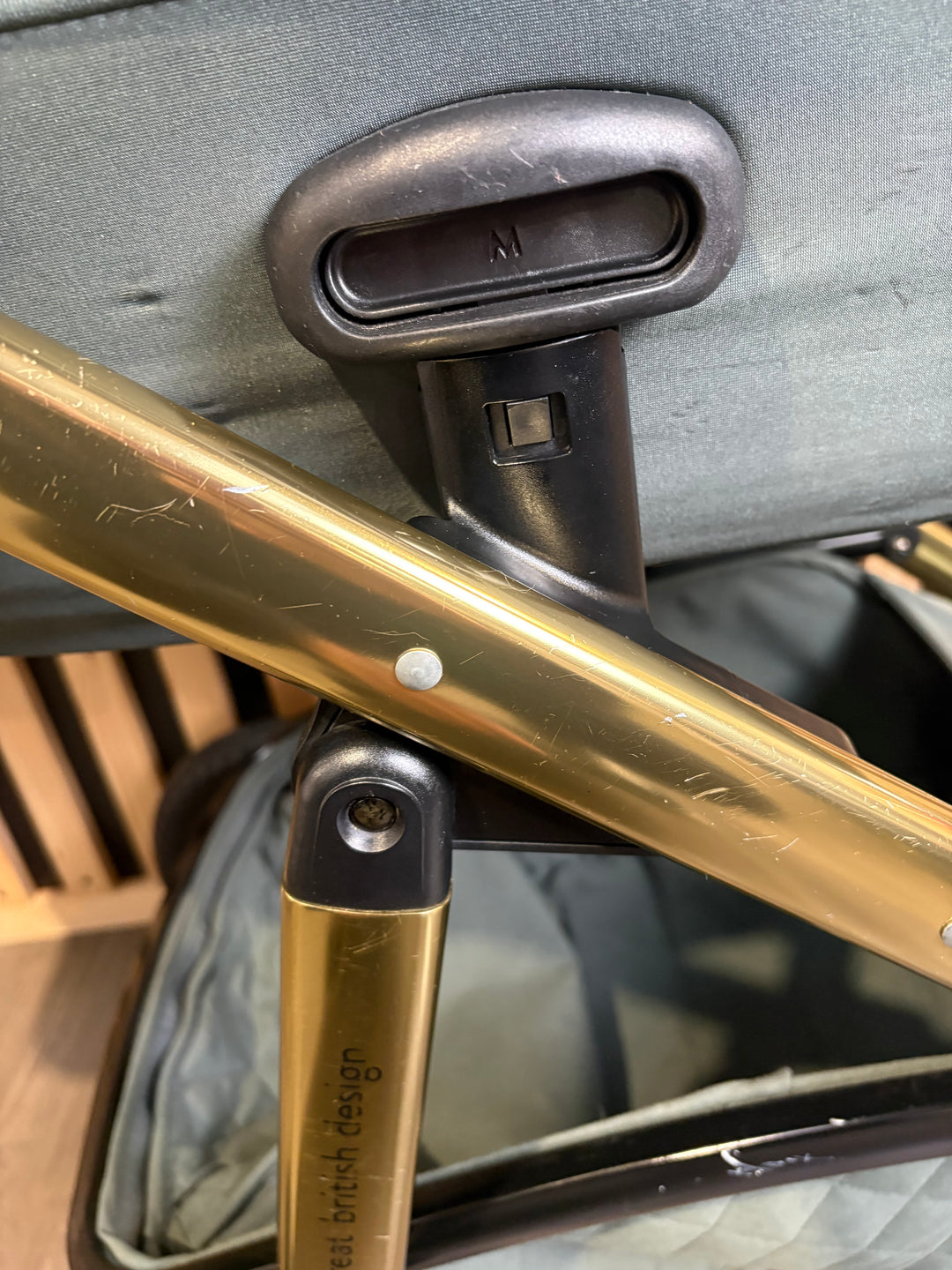 PRE LOVED Cosatto Wow Continental Travel System - Bureau