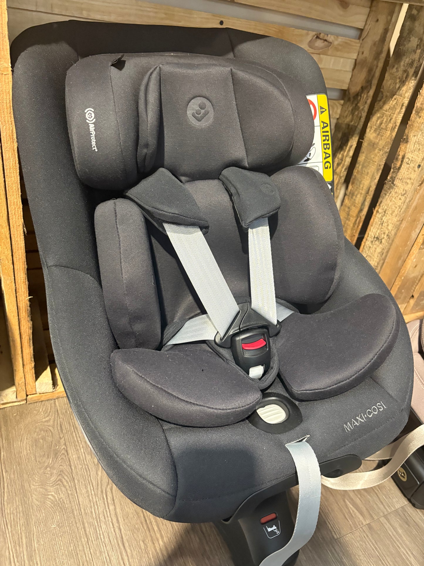 EX DISPLAY Maxi-Cosi Mica 360° Pro Car Seat - Authentic Black