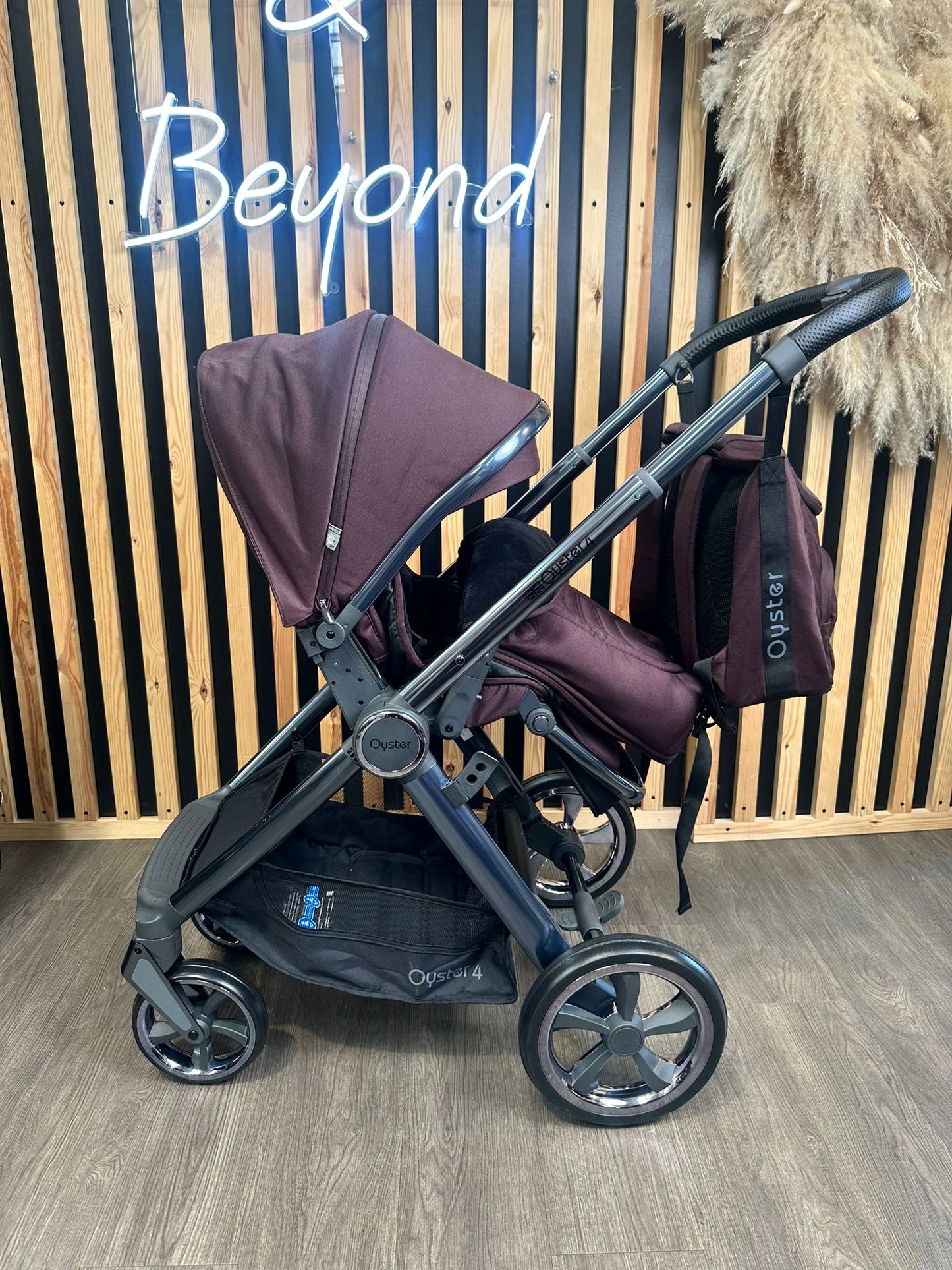 PRE LOVED Babystyle Oyster4 Travel System - Mulberry