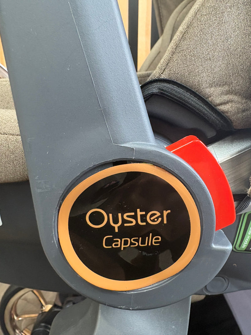 PRE LOVED Babystyle Oyster3 Travel System - Mink