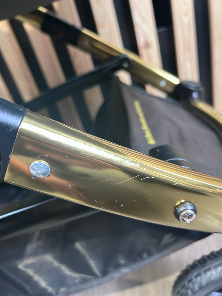 PRE LOVED Cosatto Wow 2 2in1 Travel System - Bureau