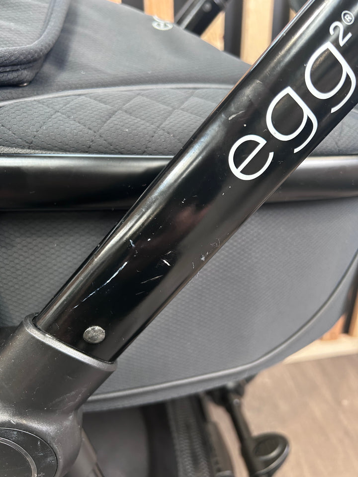 PRE LOVED egg2 Travel System - Just Black
