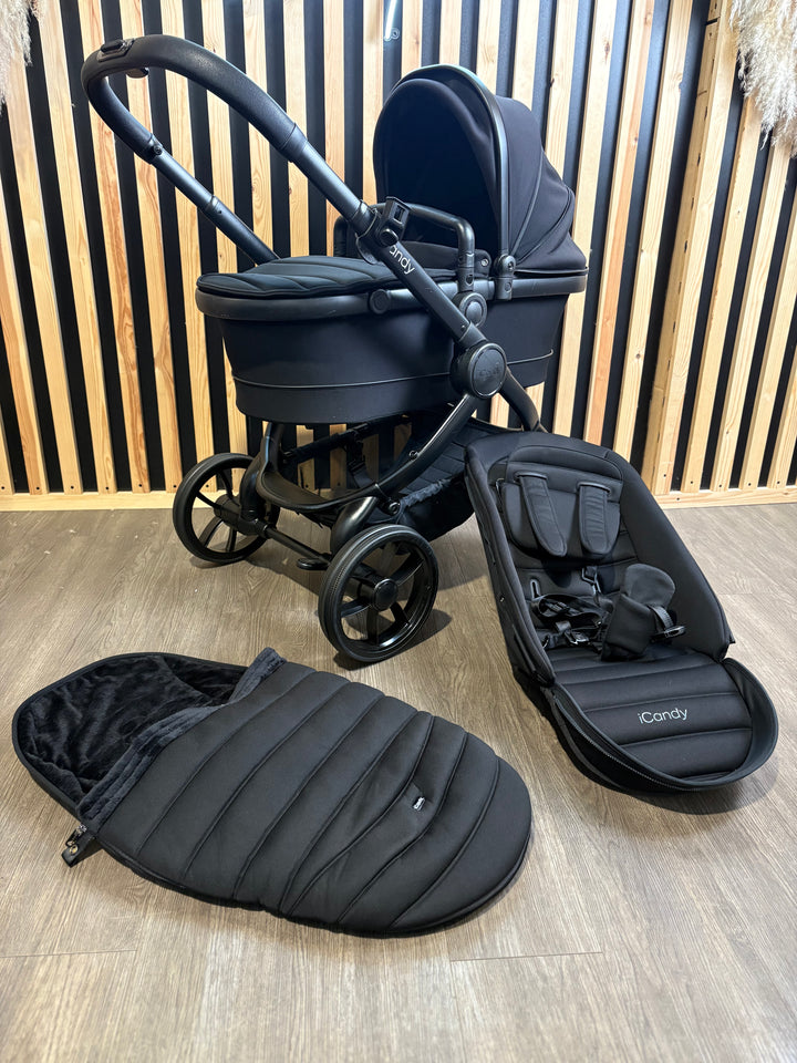 PRE LOVED iCandy Peach 7 Travel System - Jet/Black