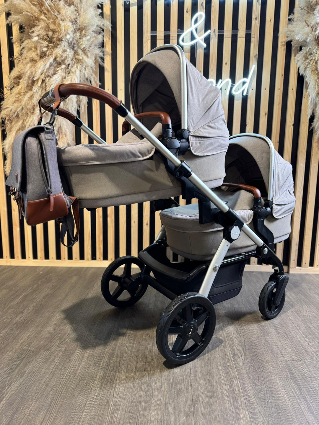 PRE LOVED Silver Cross Wave Twin Travel System - Linen