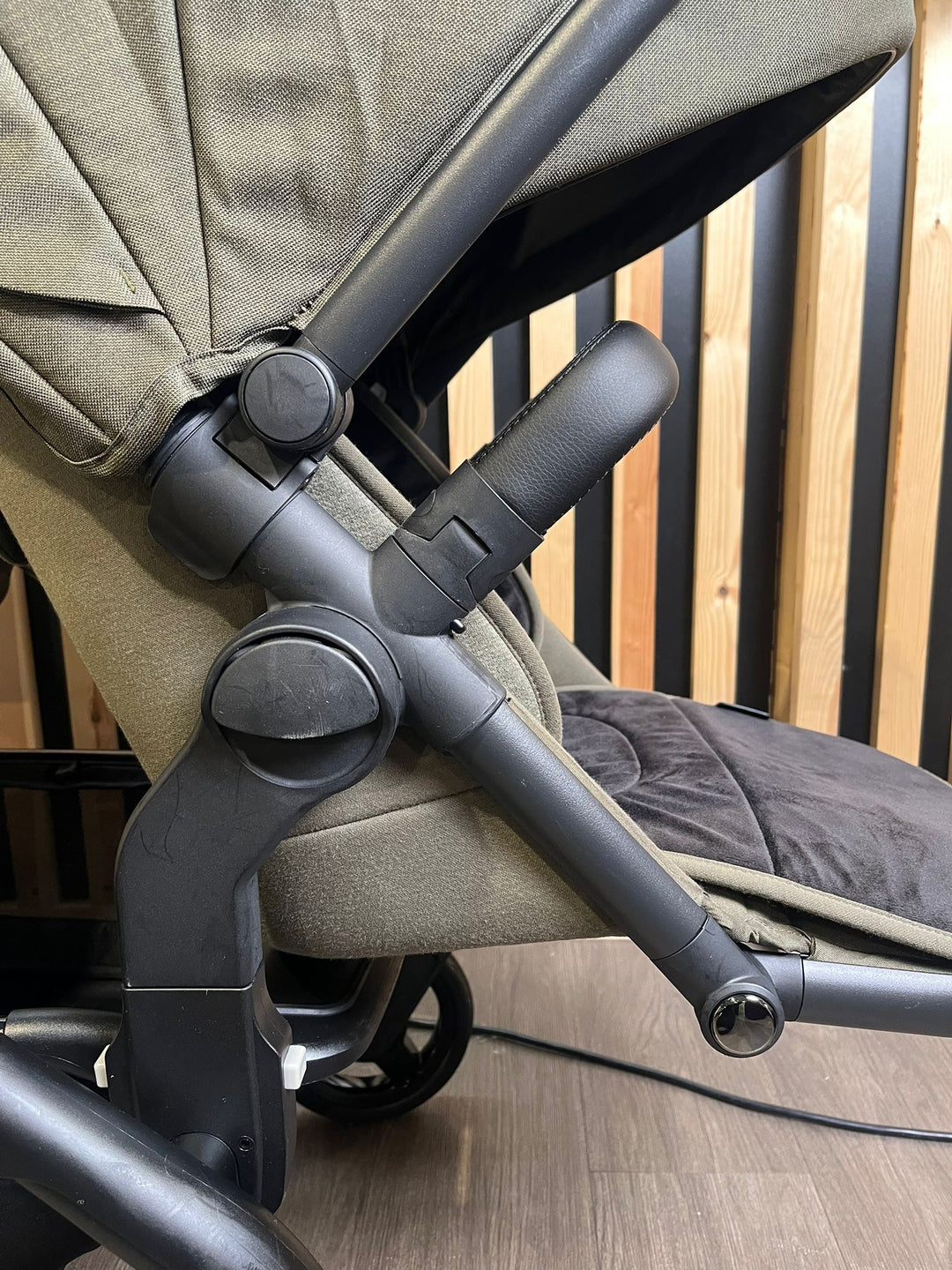 PRE LOVED Silver Cross Wave Double Travel System - Cedar