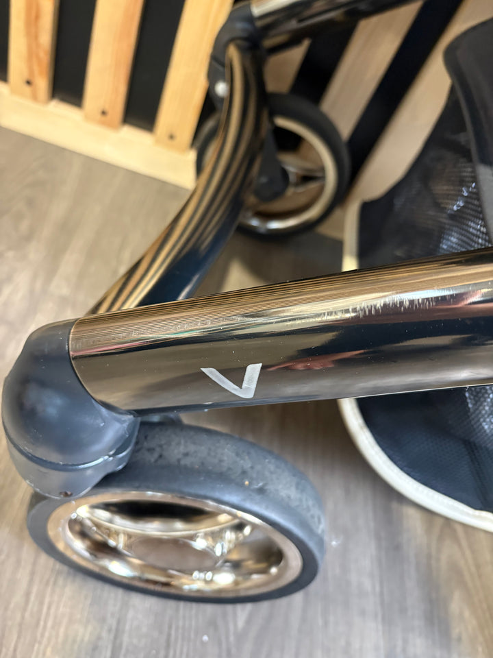 PRE LOVED Bebecar V-Pack 2-in-1 Travel System - Latte