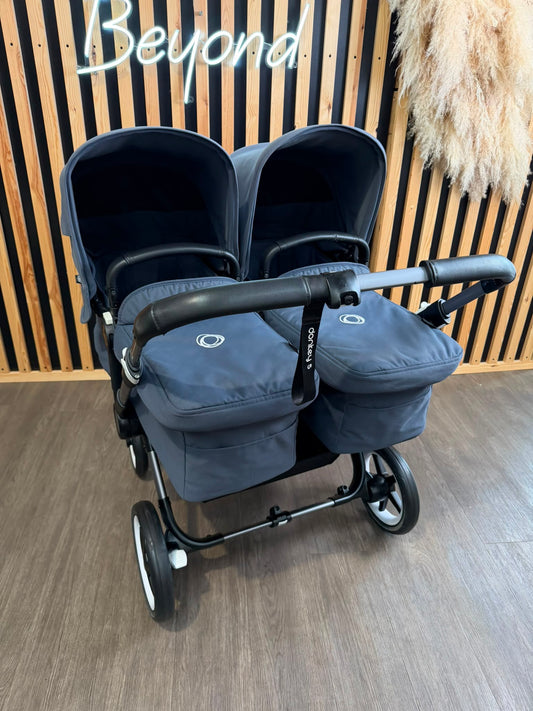 PRE LOVED Bugaboo Donkey5 Twin Bundle - Stormy Blue