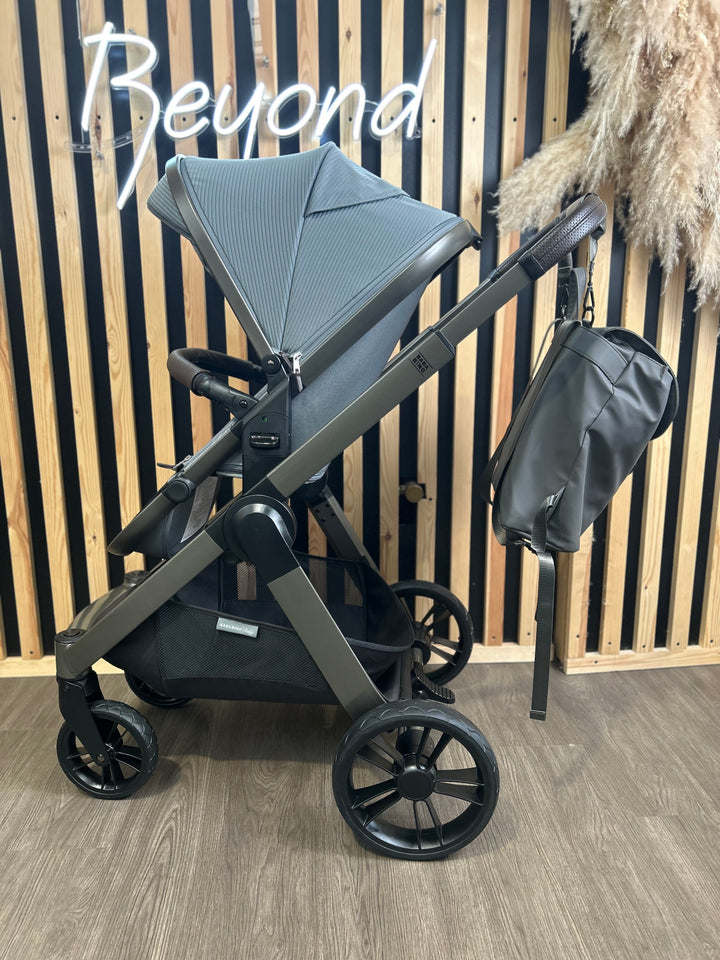PRE LOVED Bababing Raffi Travel System - Duck Egg